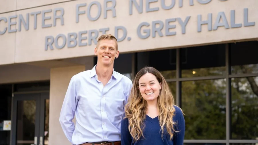 Prof. Alex Nord, right and graduate student Tracy Warren have discovered genetic variants linked to some symptoms of schizophrenia that are currently hard to treat. The work could lead to new insights and treatments for the disease. (Sasha Bakhter, UC Davis College of Biological Sciences)